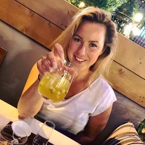 Meet your Posher, Sally